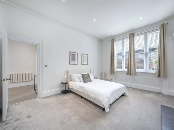Flat Haverstock Hill in Greater London
