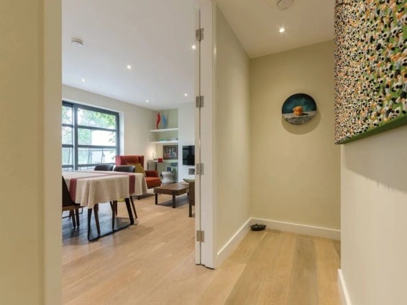 Flat Haverstock Hill in Greater London