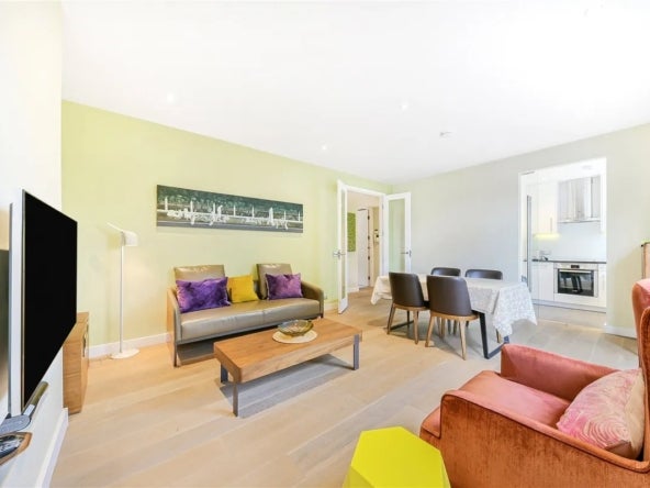 Flat Haverstock Hill in Greater London