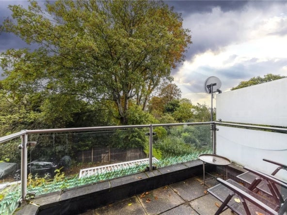 Flat Haverstock Hill in Greater London