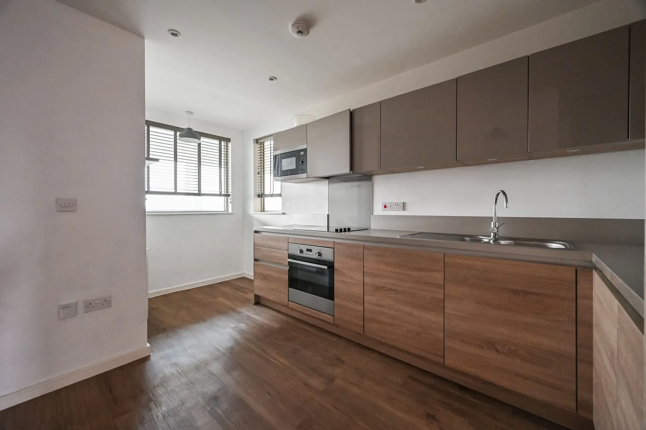Flat Newham Way in Greater London