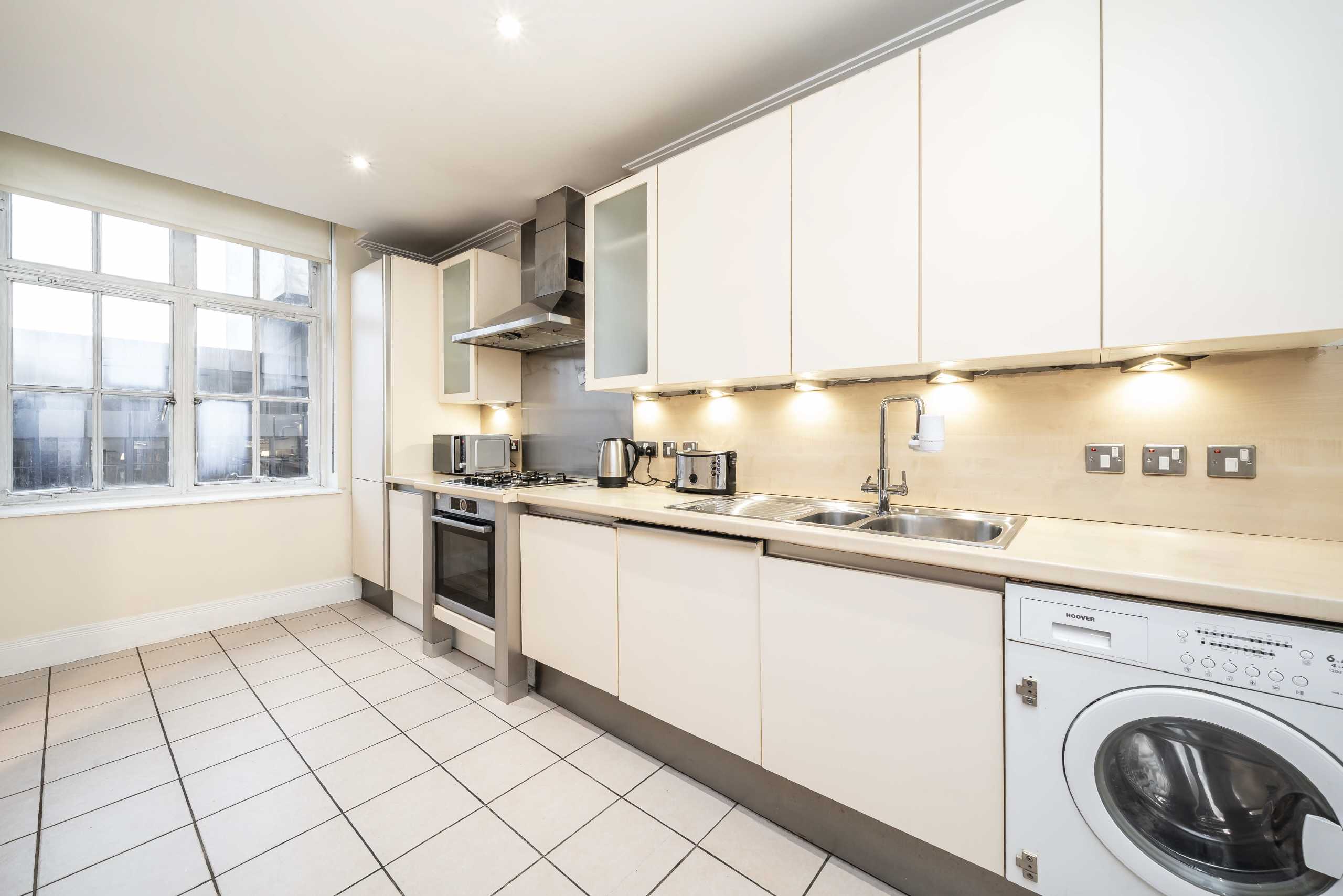Flat Russell Square in Greater London