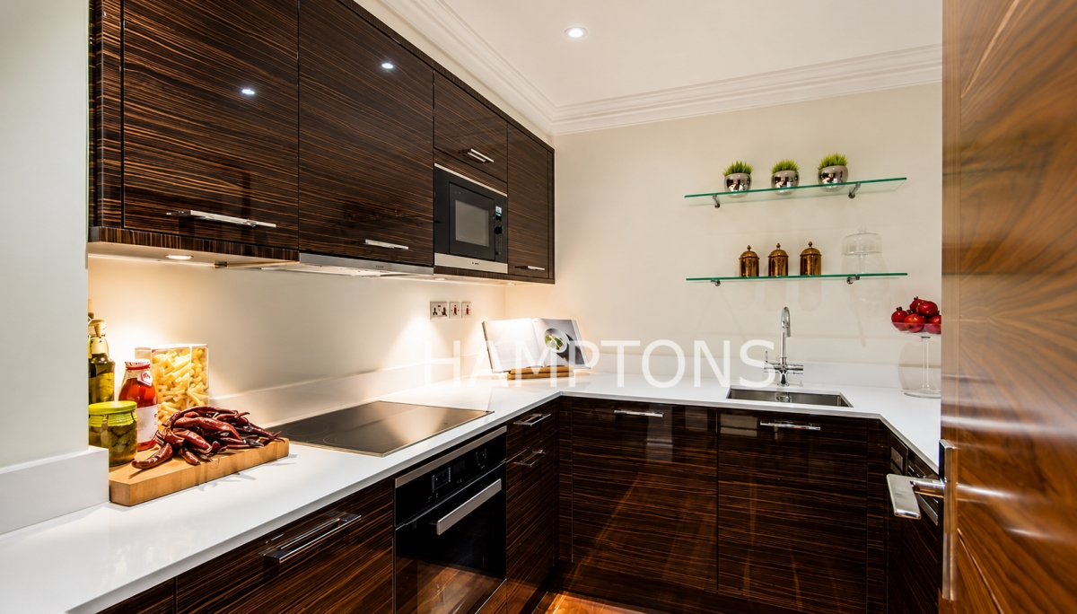 Flat Kensington Gardens Square in City of Westminster