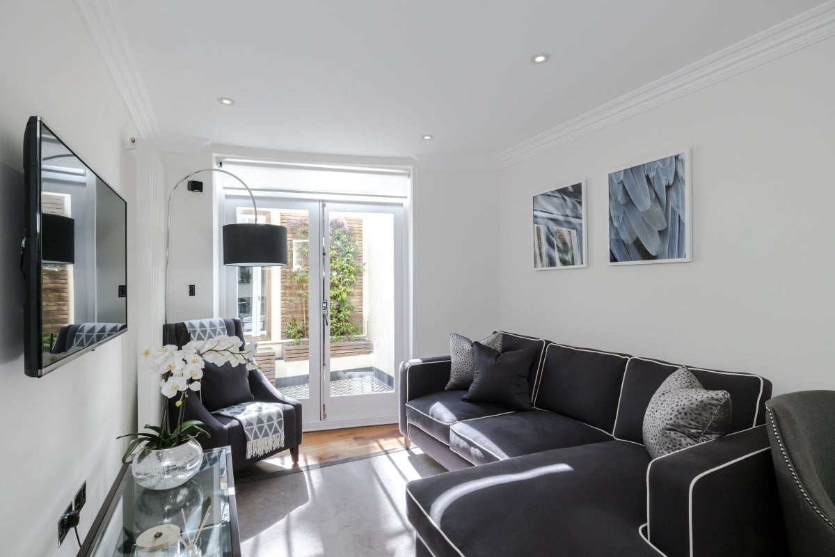 Flat Kensington Gardens Square in City of Westminster