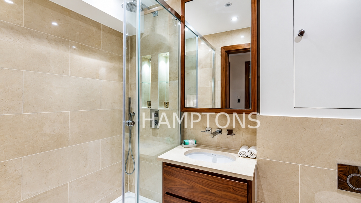 Flat Kensington Gardens Square in City of Westminster