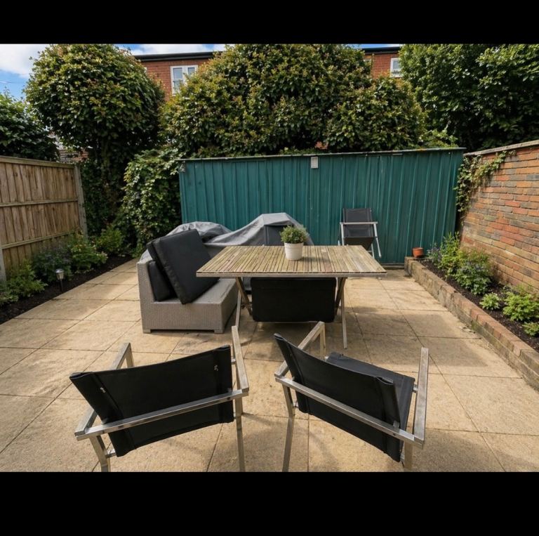 Flat The Close in Greater London
