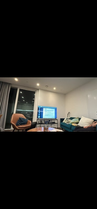 Room Fortunes Walk in Greater London