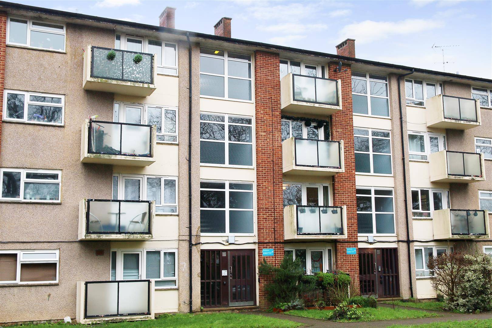 Flat Harris Lane in Hertsmere