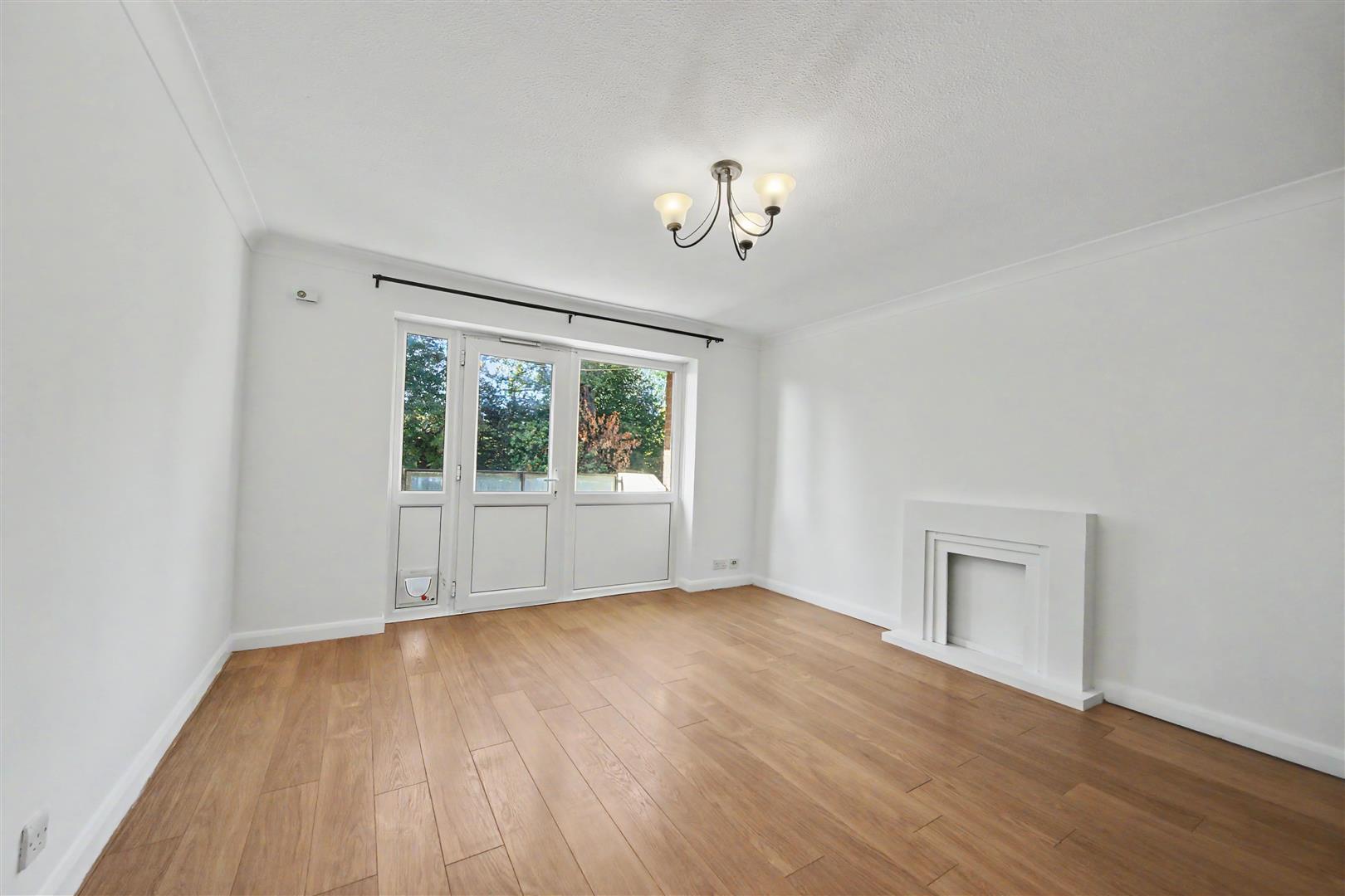 Flat Harris Lane in Hertsmere