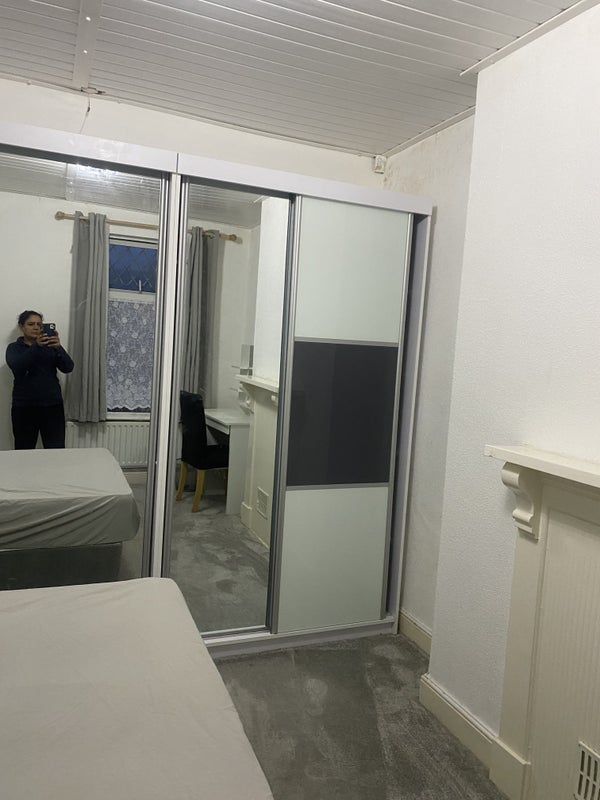 Room Burgess Road in Leicester