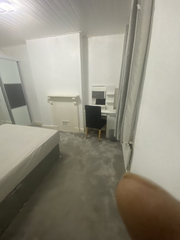 Room Burgess Road in Leicester
