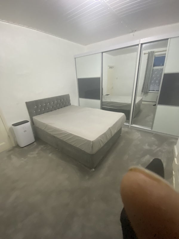 Room Burgess Road in Leicester