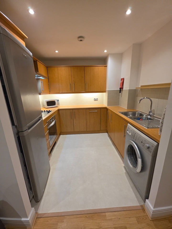 Flat Gerry Raffles Square in Greater London