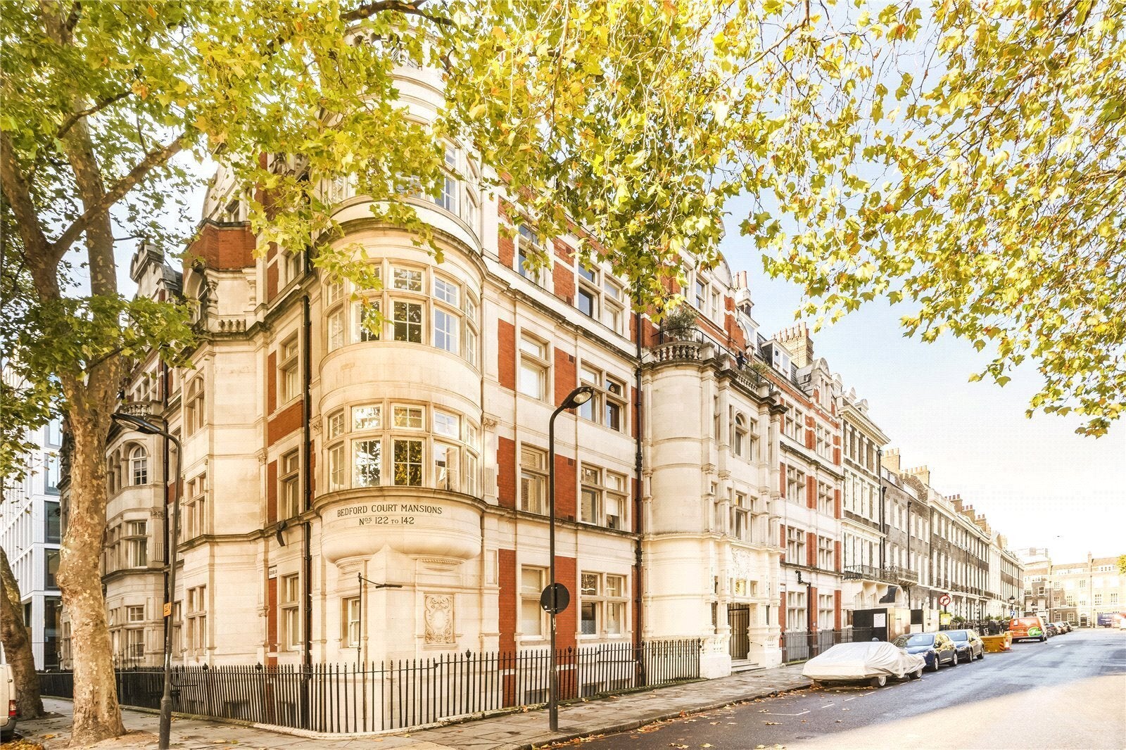 Flat Adeline Place in Greater London
