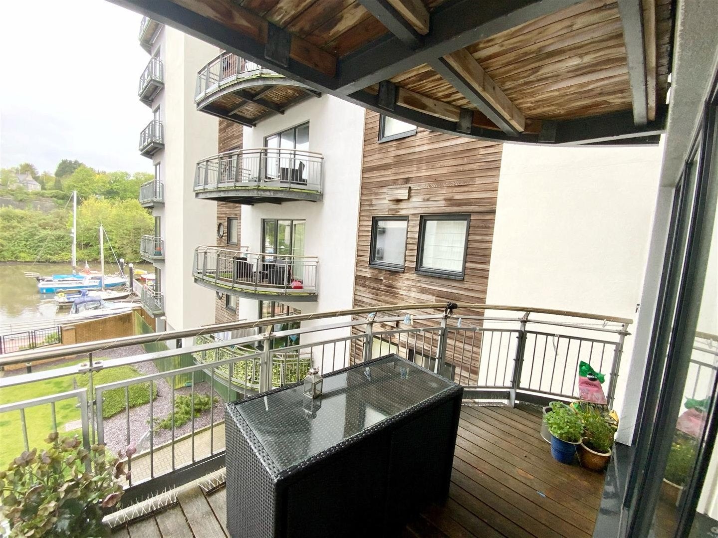Flat Cogan Spur in Cardiff