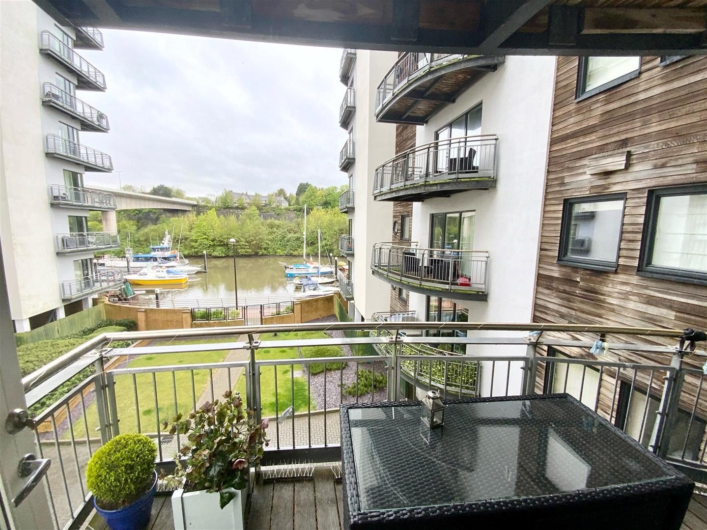 Flat Cogan Spur in Cardiff