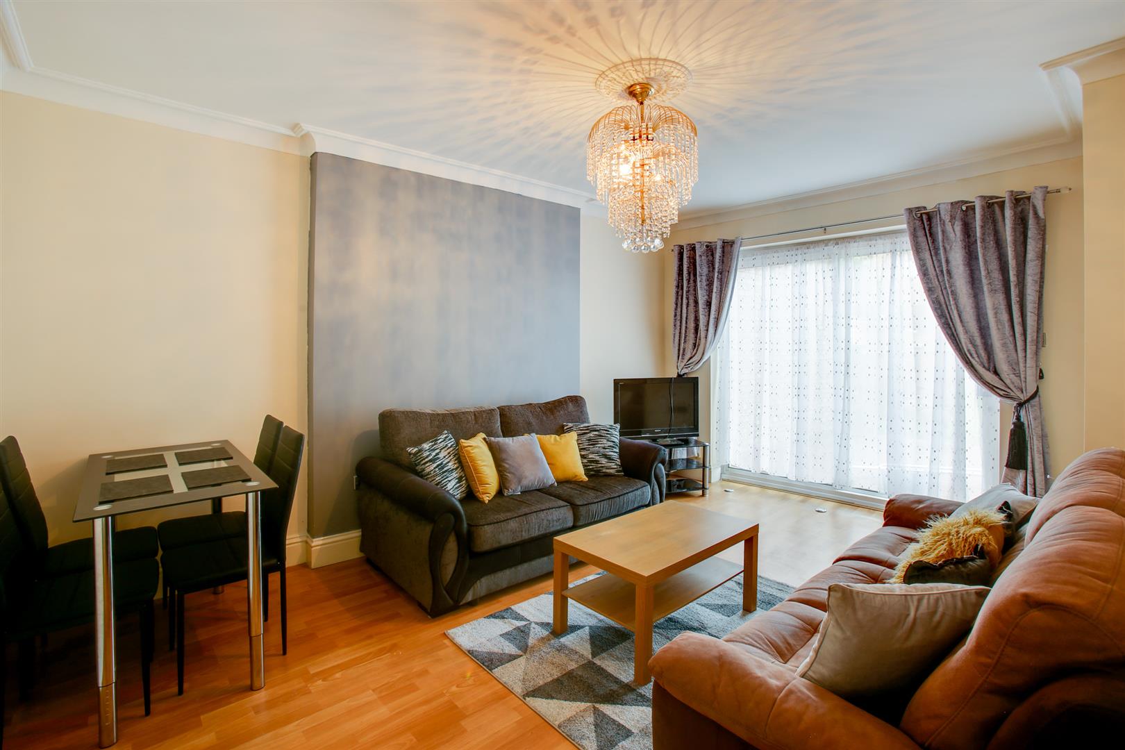 House Bowes Road in Greater London