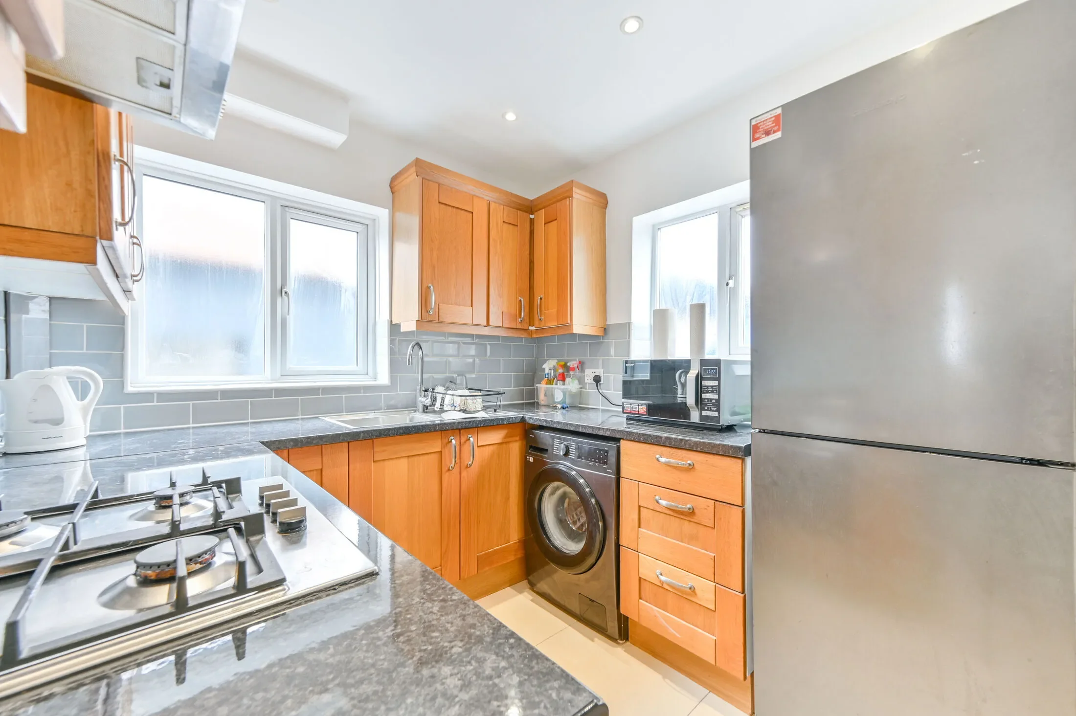 Flat Welland Gardens in Greater London
