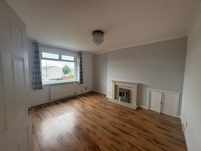 Flat Meikle Earnock Road in Hamilton