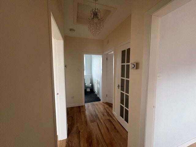 Flat Meikle Earnock Road in Hamilton