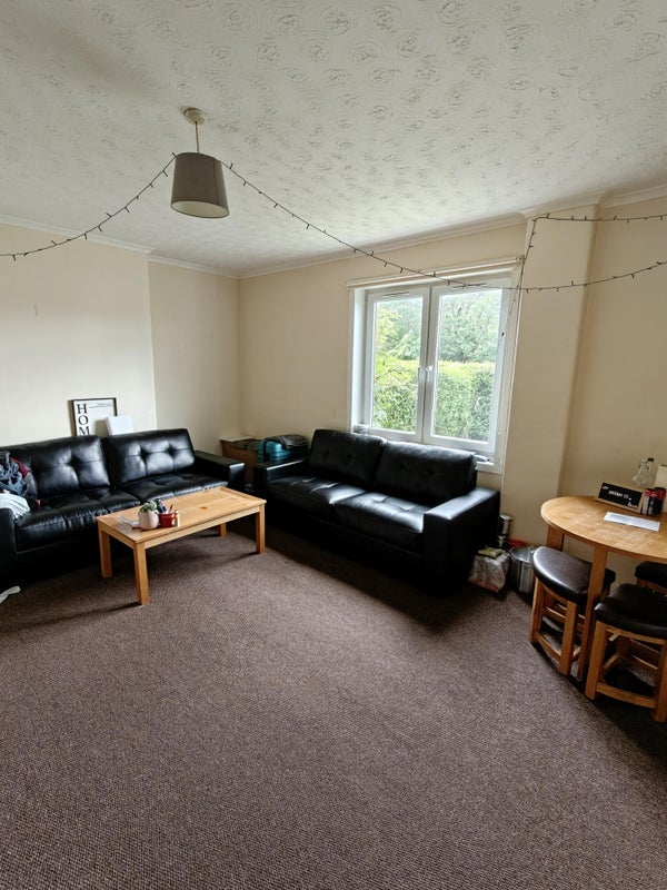 Room Broomhouse Street South in City of Edinburgh