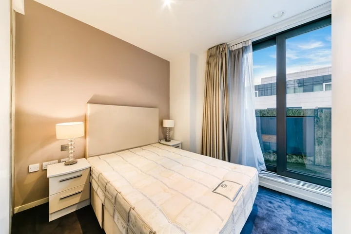 Flat Baltimore Wharf in Greater London