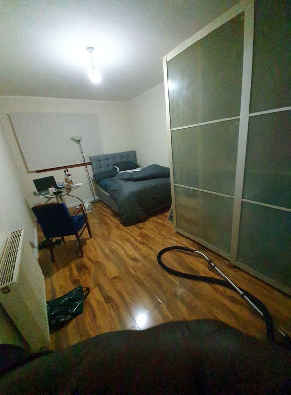 Room West Pilton Gardens in City of Edinburgh