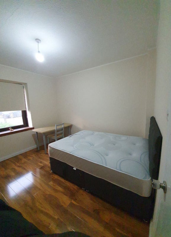 Room West Pilton Gardens in City of Edinburgh