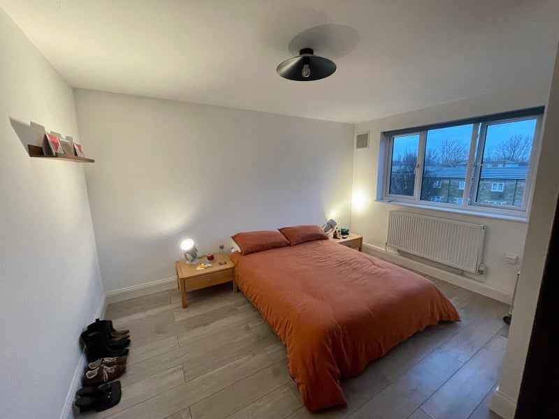 Room Mandeville Street in Greater London