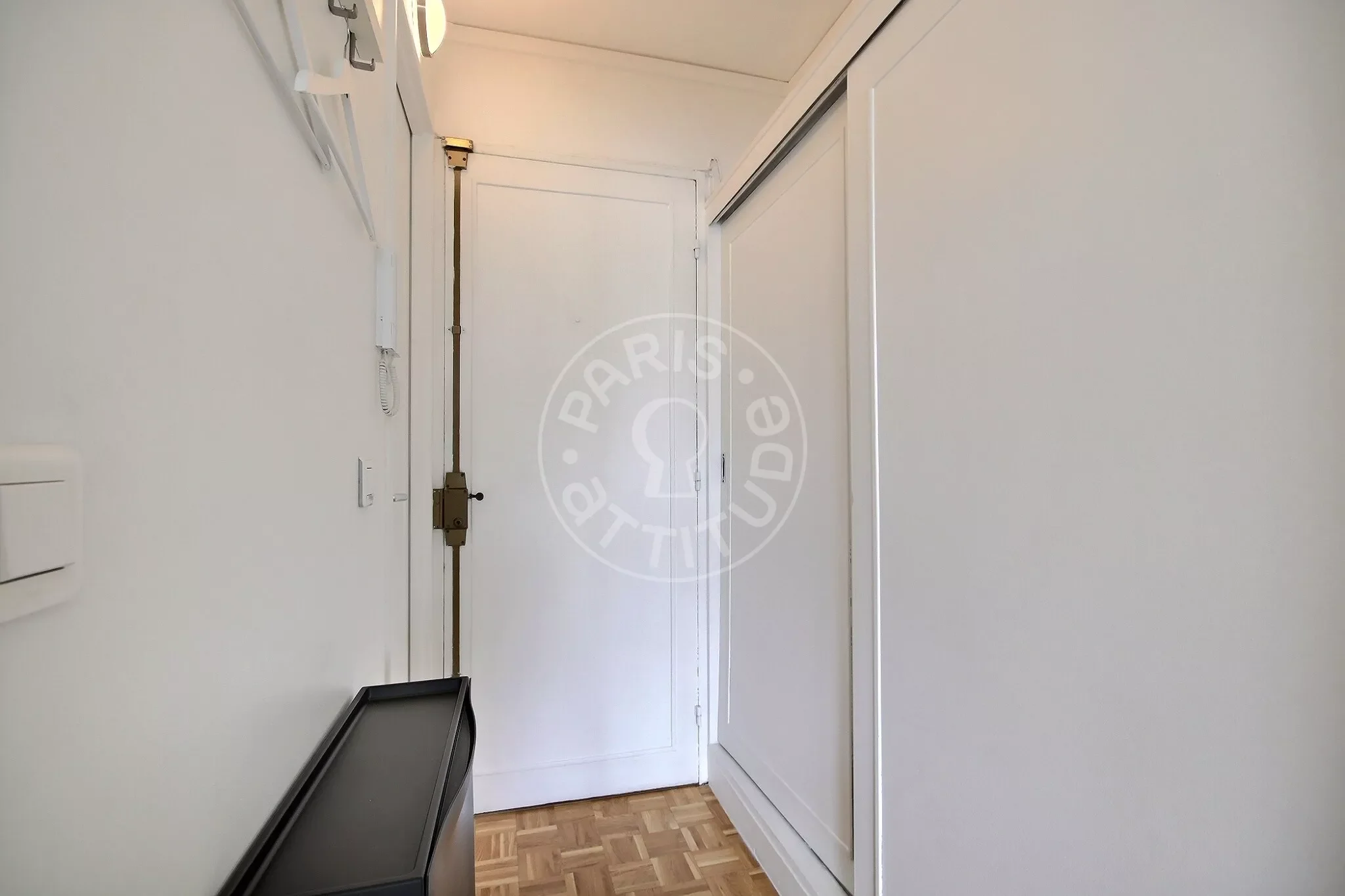 Flat Rue Vauvenargues in Paris