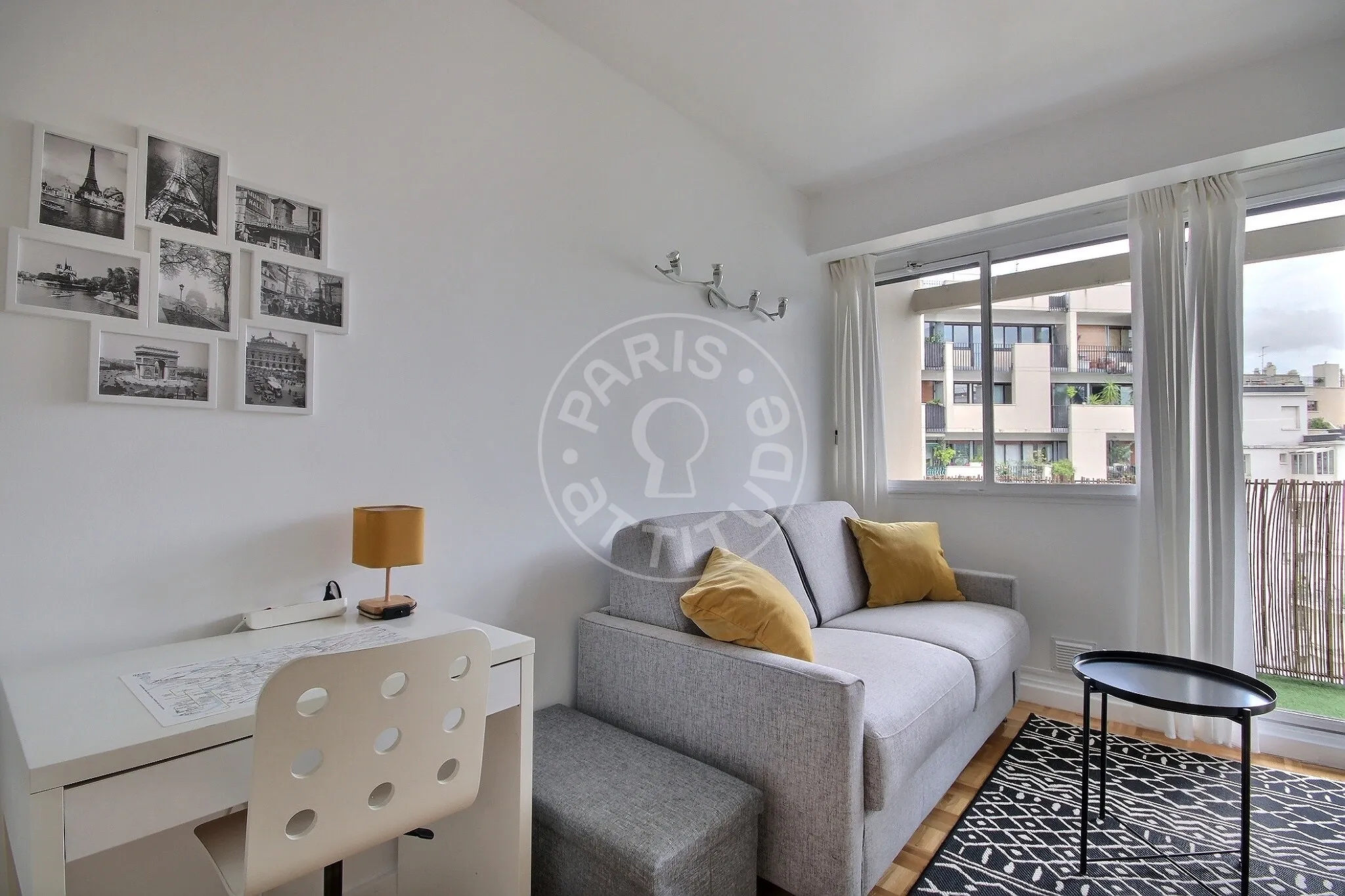 Flat Rue Vauvenargues in Paris