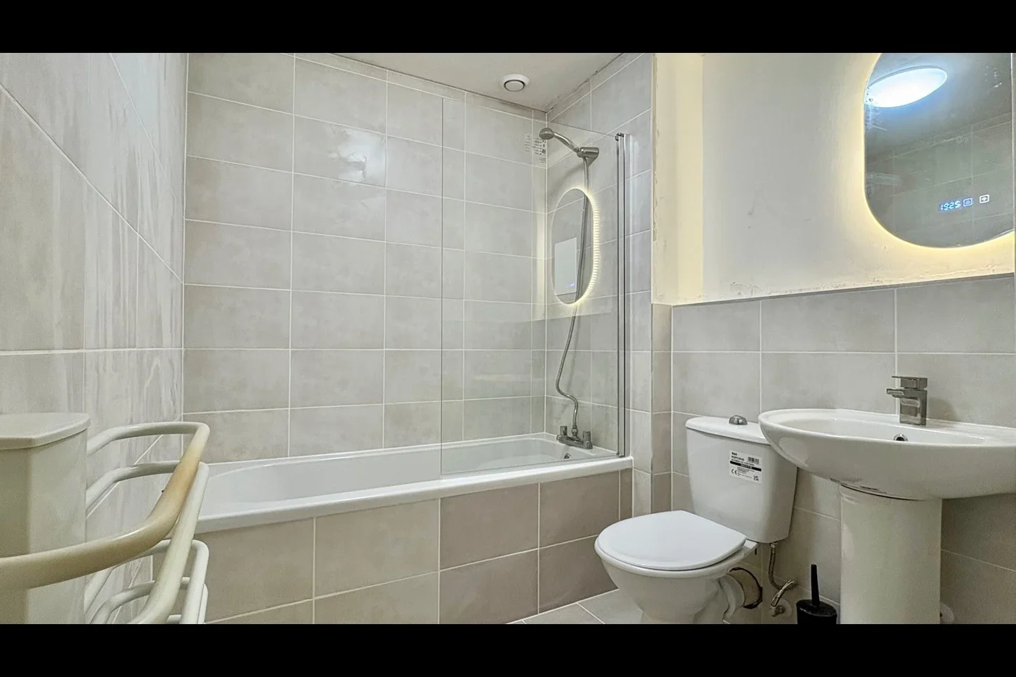 Flat Maltings Close in Greater London