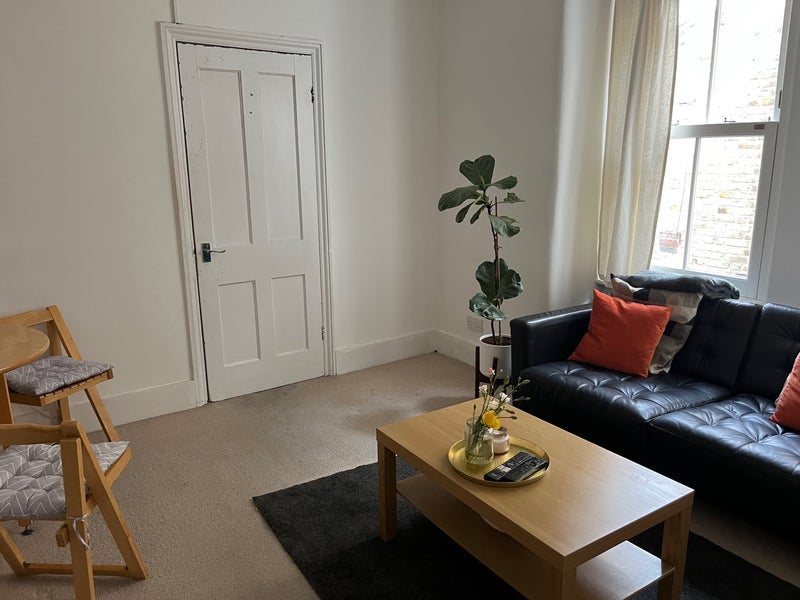 Room Coverton Road in Greater London