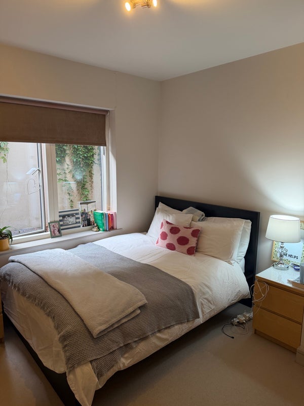Room Battersea Rise in Greater London