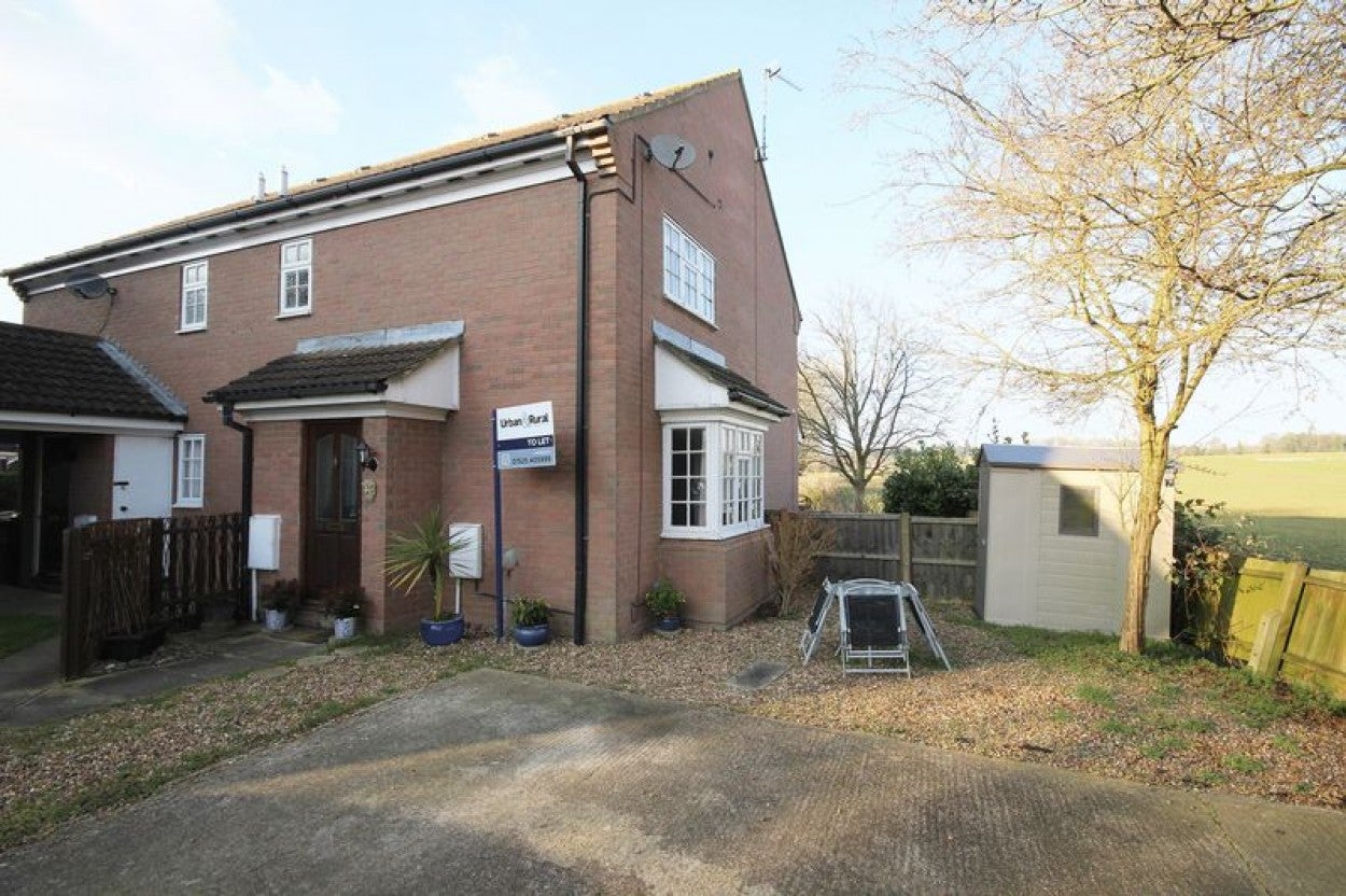 House Cherrytree Way in Ampthill