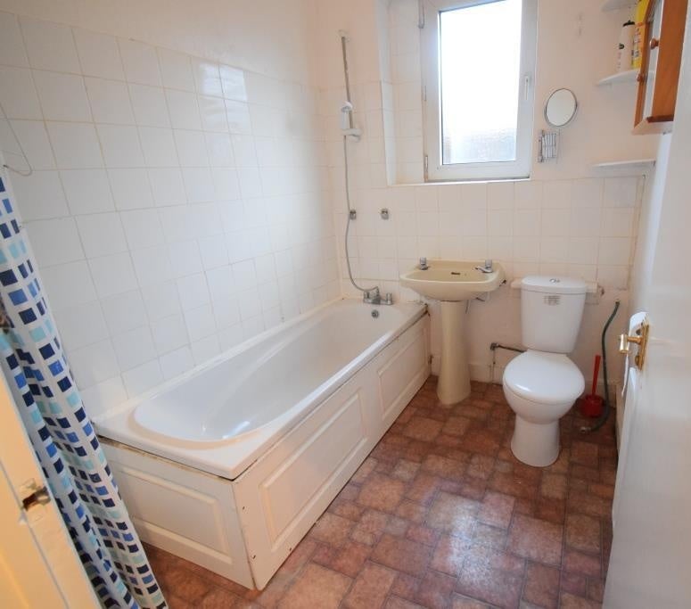 Flat Stainton Road in Greater London