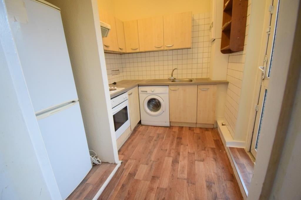 Flat Stainton Road in Greater London