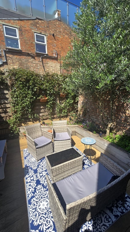 Room Adelaide Grove in Greater London