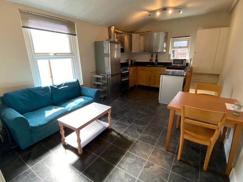 Room Adelaide Grove in Greater London