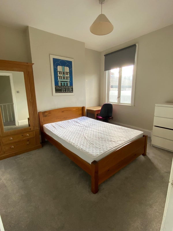 Room Adelaide Grove in Greater London