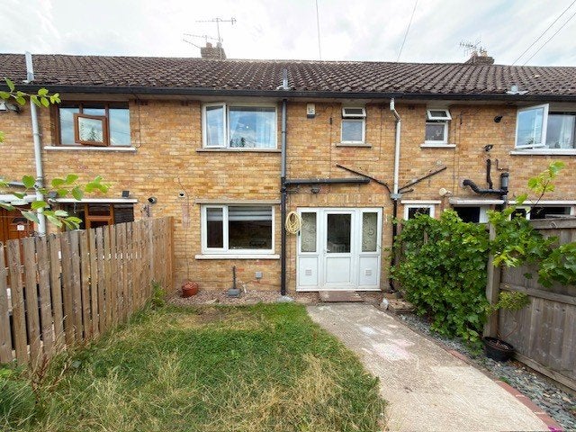 House Derwent Avenue in Bradford