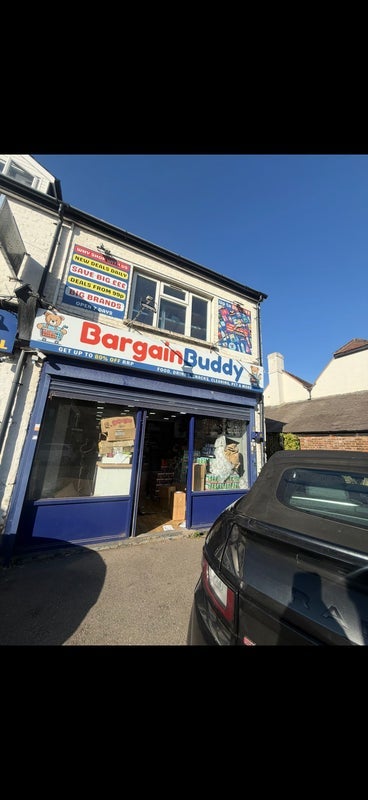 Flat High Street in Slough