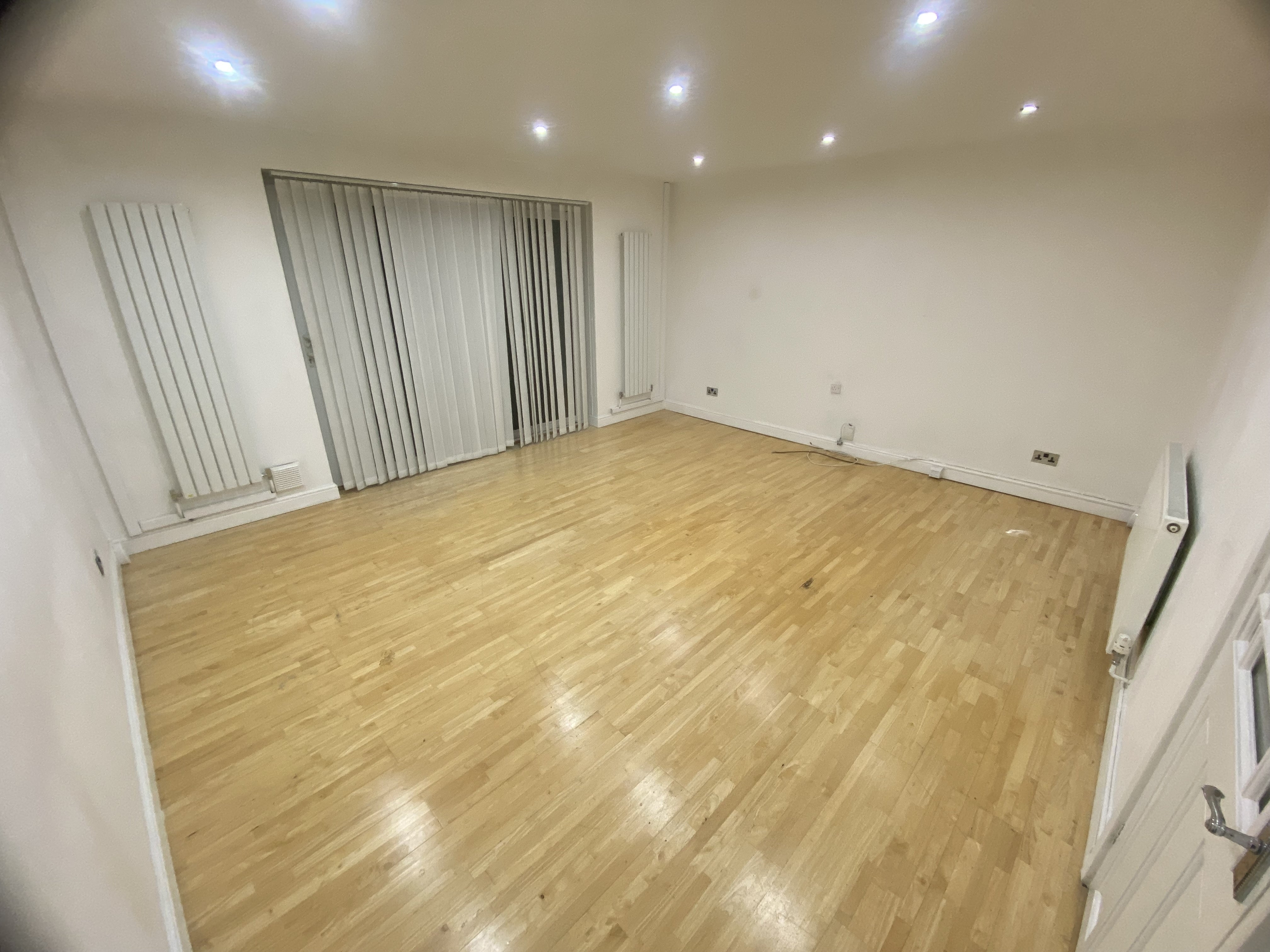 Flat Arton Croft in Birmingham