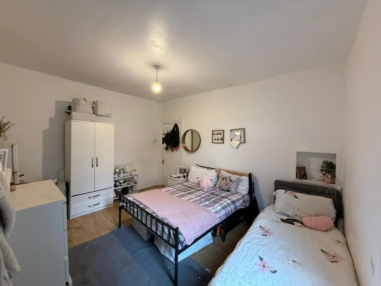 Room Wearside Road in Greater London