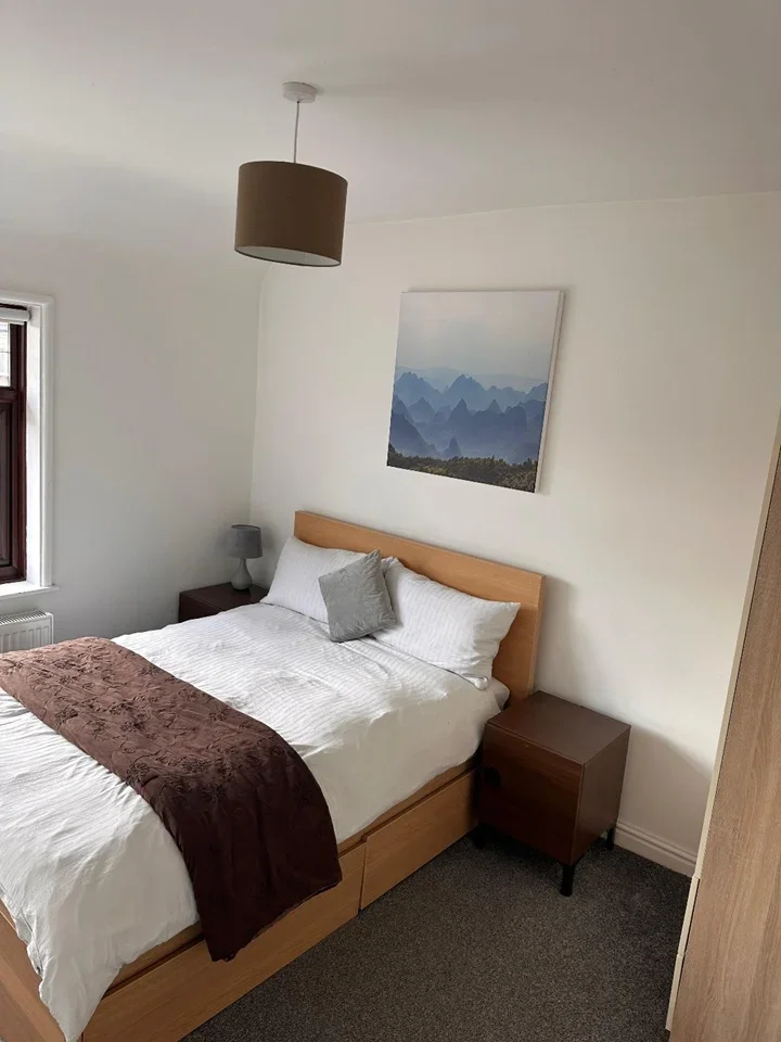 Room Davington Road in Greater London