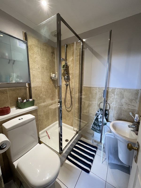 Room Putney Bridge Road in Greater London