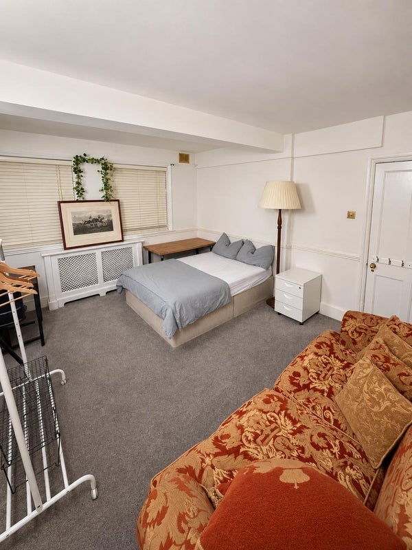 Room Shortlands Road in Greater London