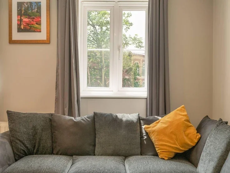 Flat Summer Court in Sindlesham