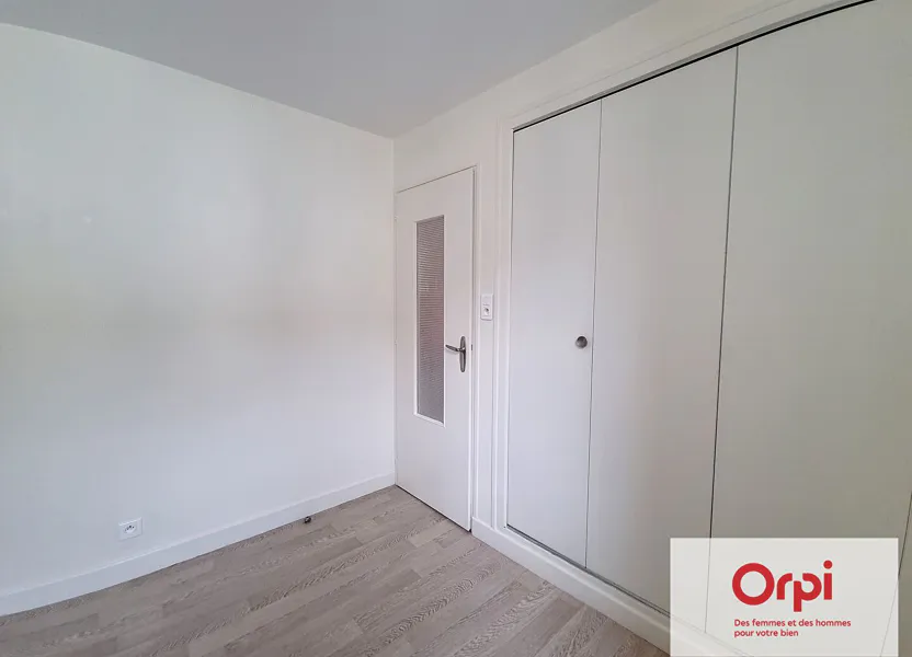 Flat Rue du Capitaine Migat in Néris-les-Bains