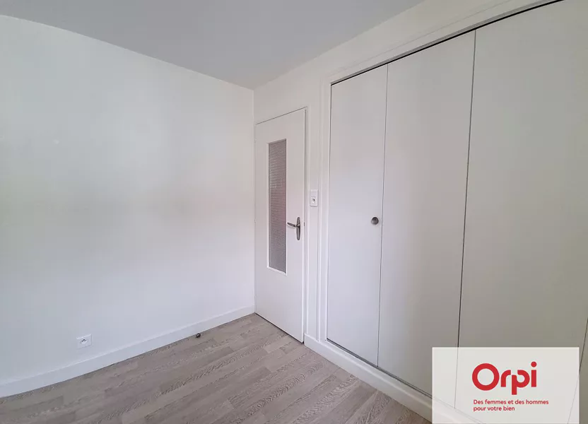 Appartement Rue du Capitaine Migat à Néris-les-Bains